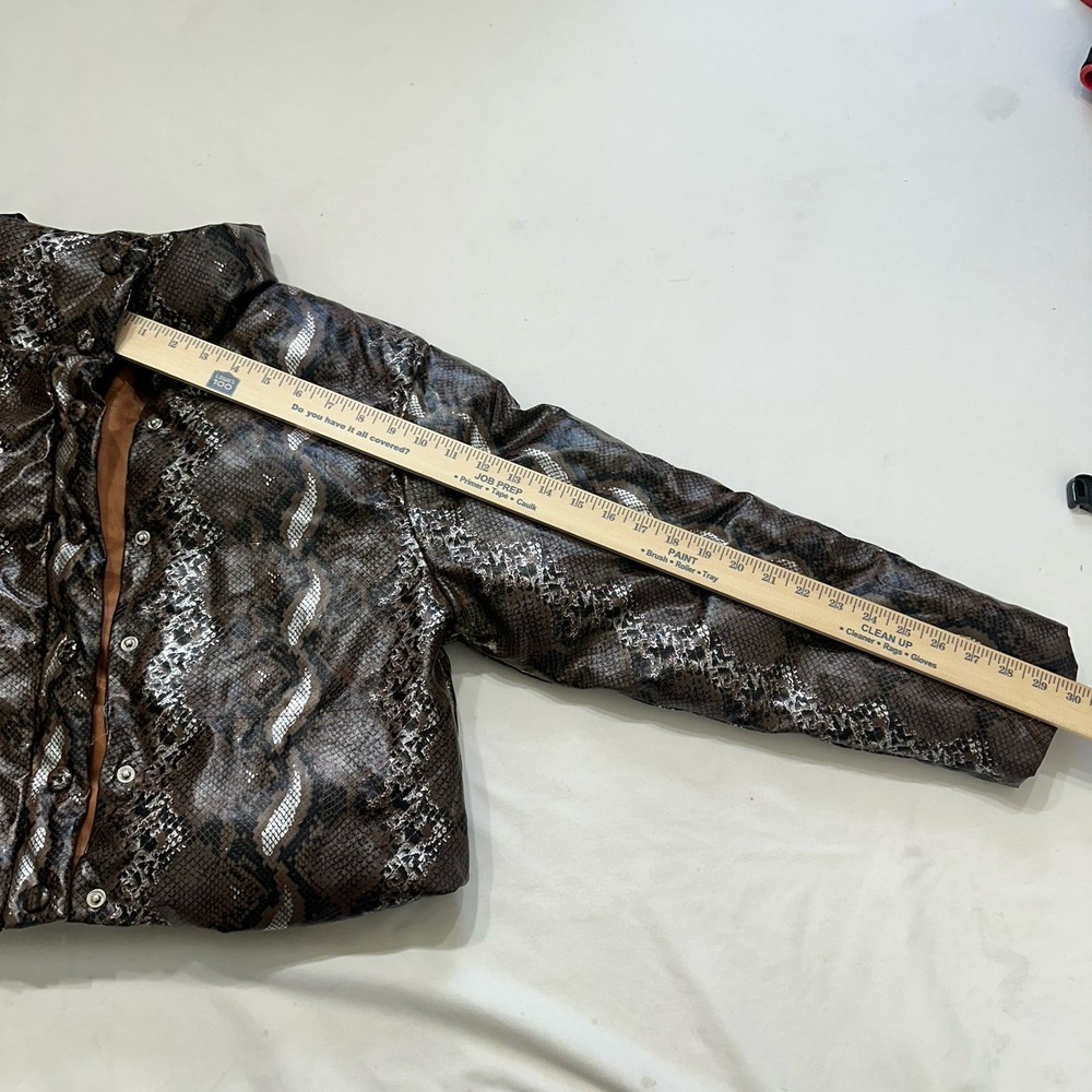 SHEIN Cropped Snakeskin Puffer Jacket Womens XS Brown Faux Leather Y2K - Picture 7 of 9